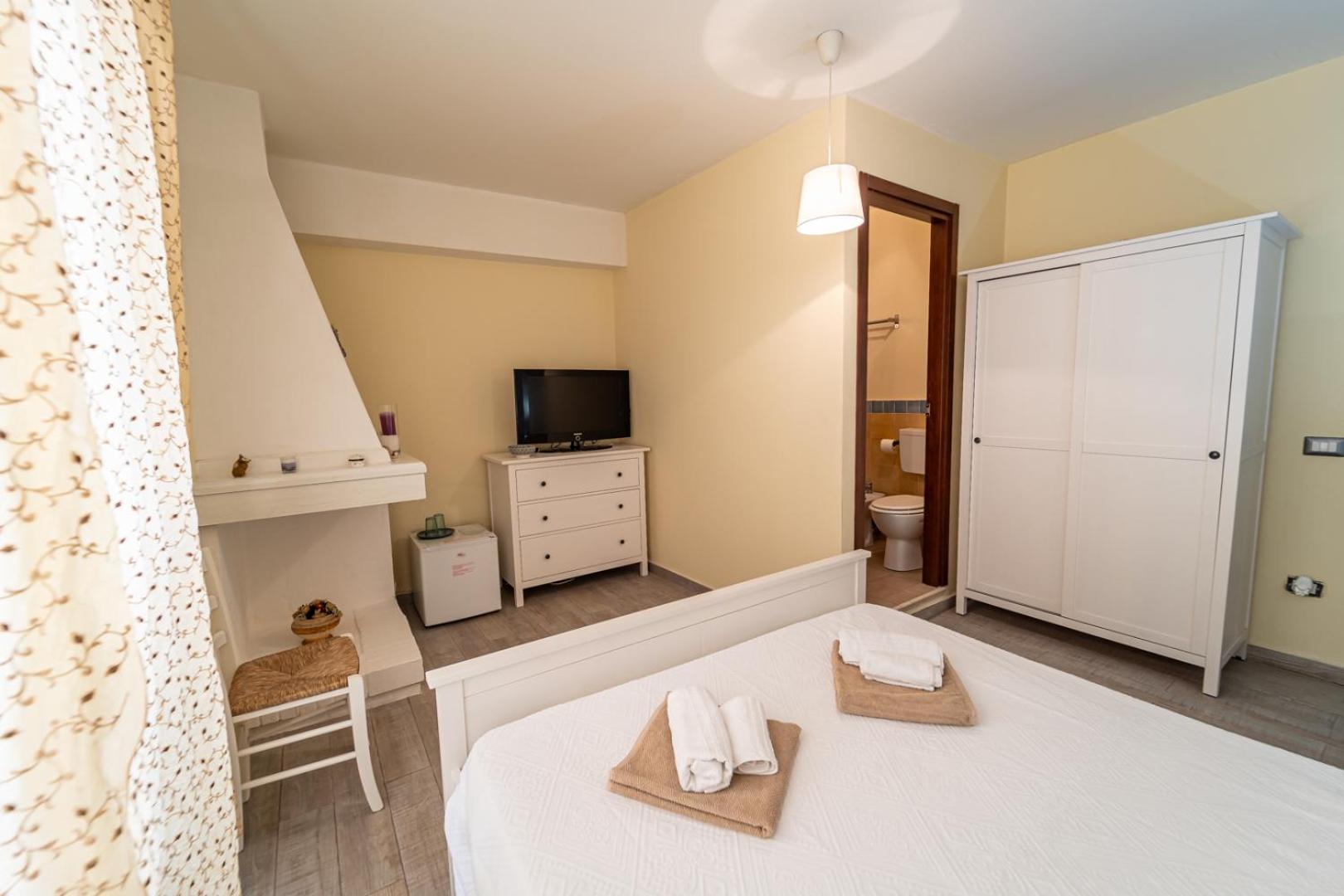 Domo Papiros B&B Синискола Экстерьер фото